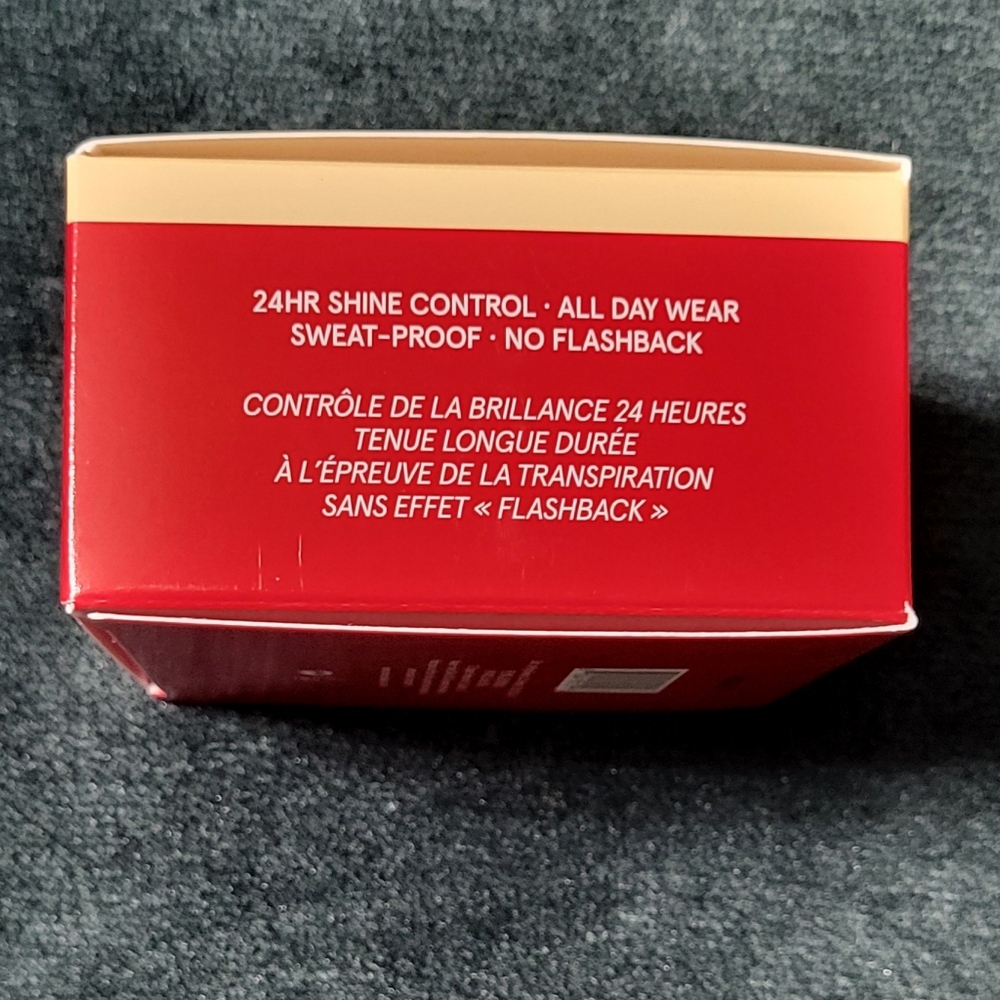 One Size translucent setting Powder - Picture 4 of 8